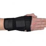 Riešo ir plaštakos įtvaras „Gabi“ – patogus ir ergonomiškas įtvaras riešo bei plaštakos stabilizavimui po traumų. Riešo ir plaštakos įtvaras „Gabi“ – patogus ir ergonomiškas įtvaras riešo bei plaštakos stabilizavimui po traumų.